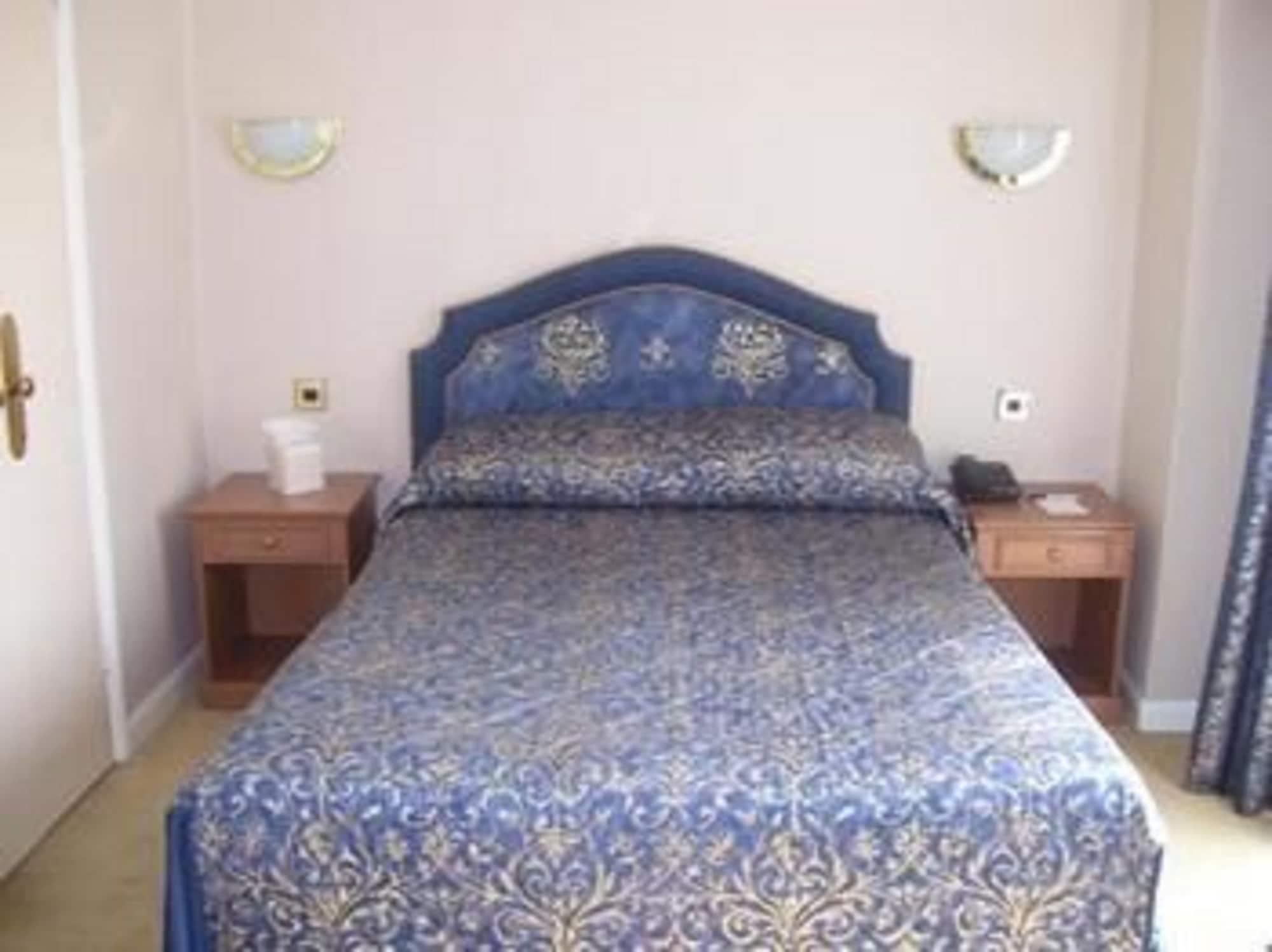 Barn London Hotel 3*